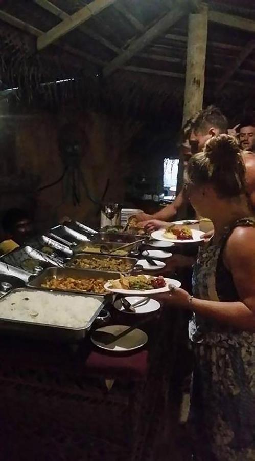 "Camp Kush" By Hostel Unawatuna Eksteriør billede